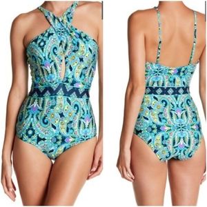 Laundry twist front one piece swim suit M